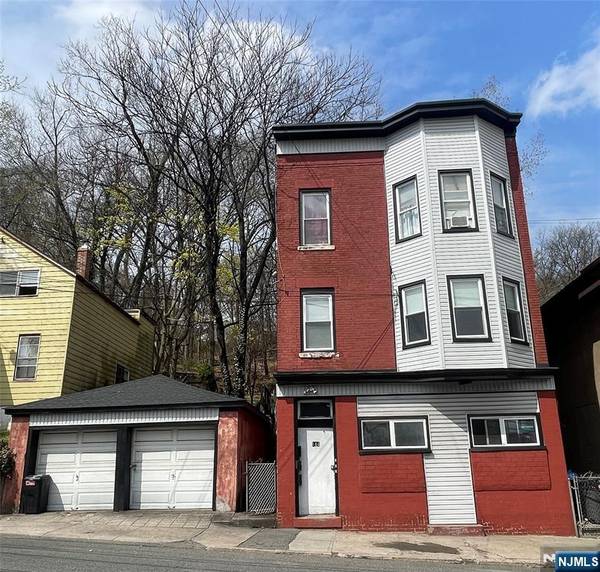 144 8th ST, Hawthorne, NJ 07506