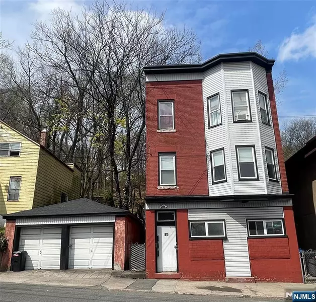 144 8th ST, Hawthorne, NJ 07506