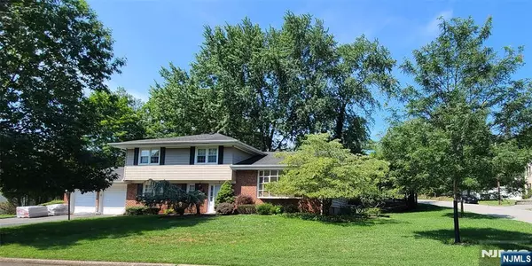 Demarest, NJ 07627,7 Park
