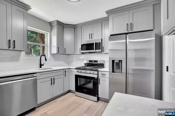 434 Halsted ST, East Orange, NJ 07018