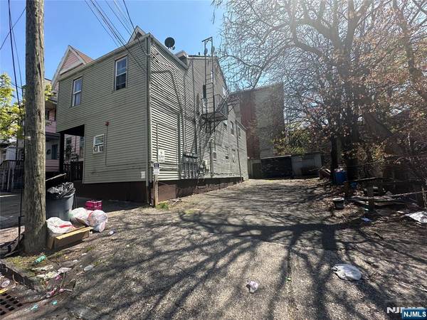 76-78 Lafayette ST, Paterson, NJ 07501