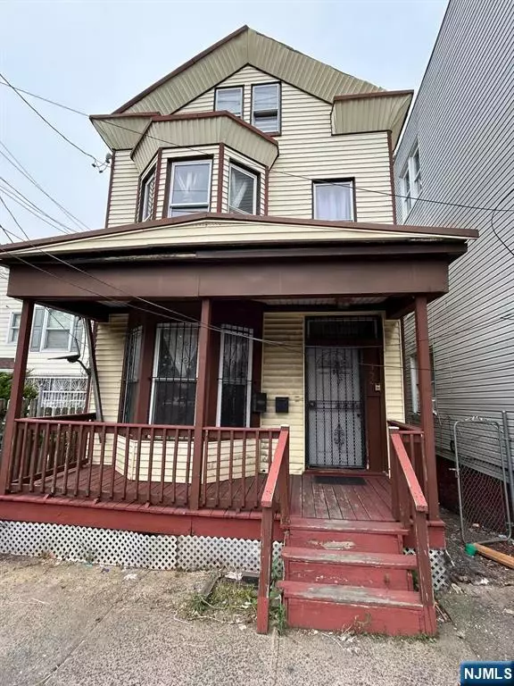 352 Bergen ST, Newark, NJ 07103