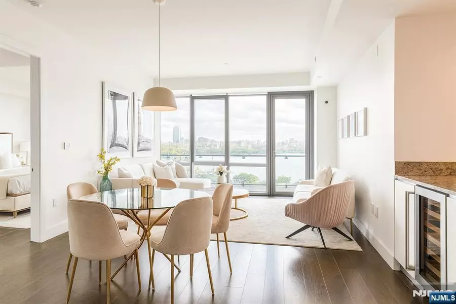 320 Adolphus AVE #321, Cliffside Park, NJ 07010