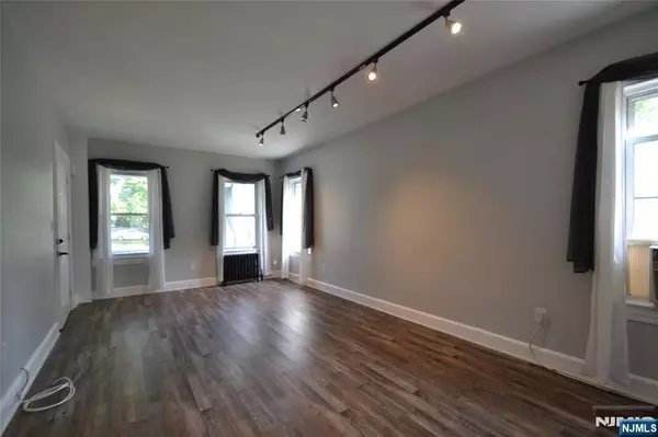 Westwood, NJ 07675,16 Brickell AVE #1st Floor
