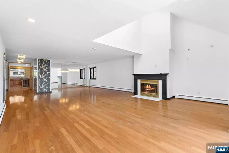 8000 River RD #9B, North Bergen, NJ 07047
