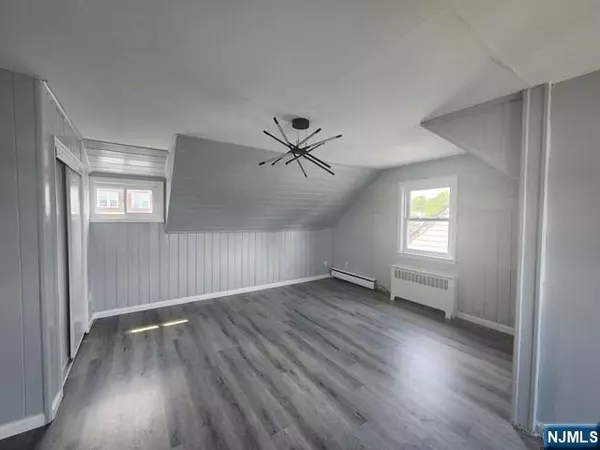 Roselle, NJ 07203,123 Prospect ST