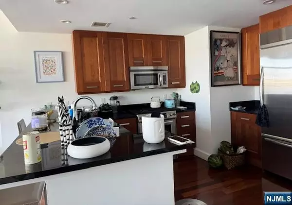 North Bergen, NJ 07047,8100 River RD #615