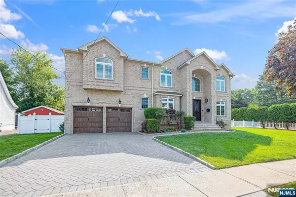 Demarest, NJ 07627,4 Holland AVE