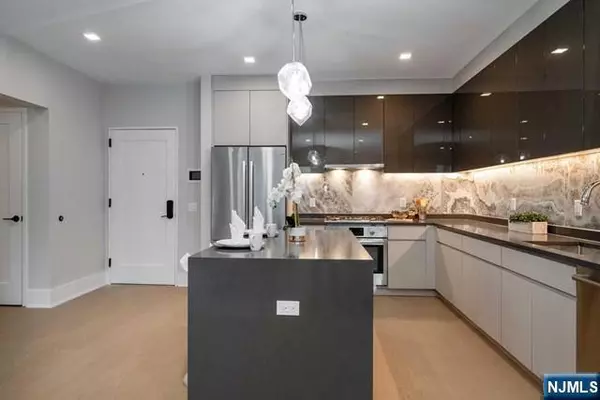 North Bergen, NJ 07047,7101 River RD #101B