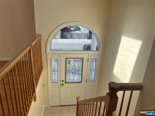 346 River DR #2, Garfield, NJ 07026