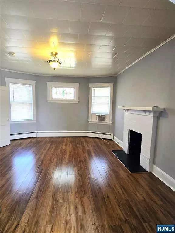 250 Degraw AVE #2FL, Teaneck, NJ 07666