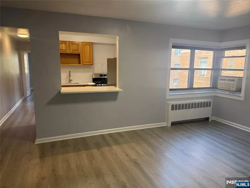2339 Hudson TER #D10, Fort Lee, NJ 07024