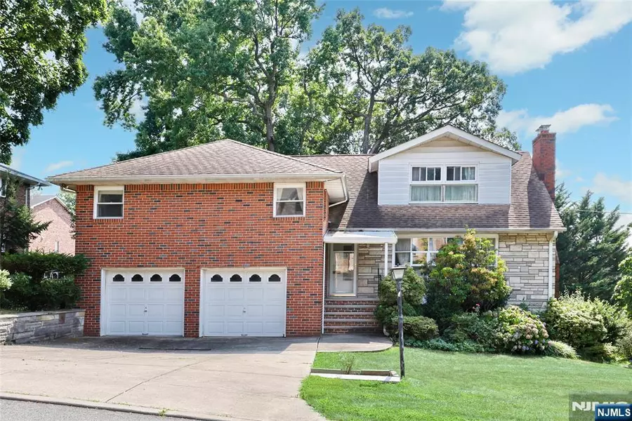 44 New ST, Englewood Cliffs, NJ 07632