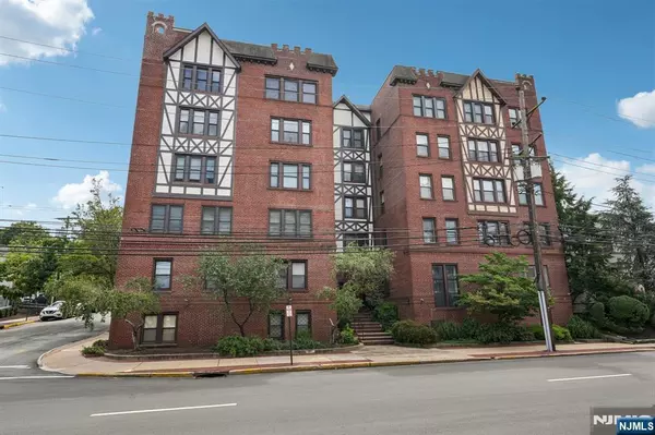 109 N Grand AVE #4A, Englewood, NJ 07631