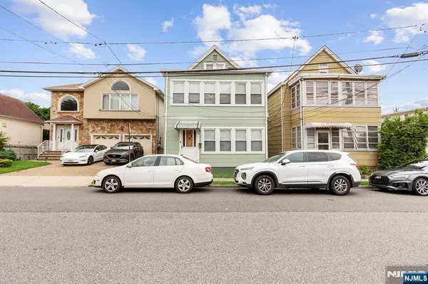 34 Park ROW, Wallington, NJ 07057