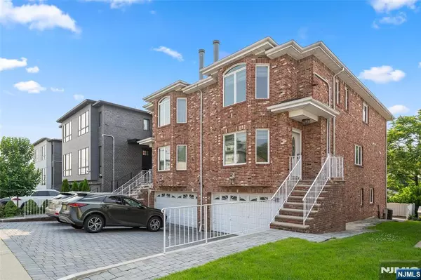 269B 7th ST, Palisades Park, NJ 07650