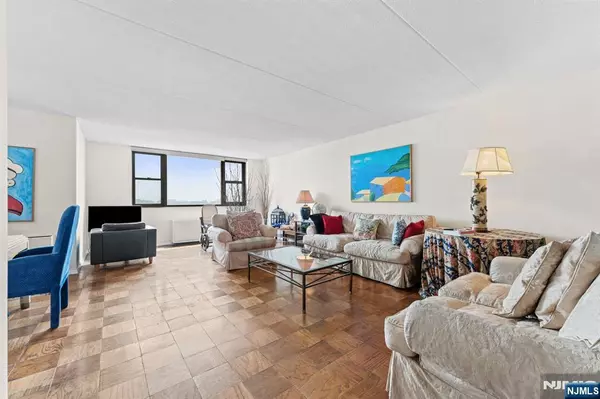 250 Gorge #14J, Cliffside Park, NJ 07010
