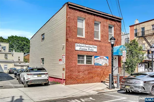 308 38th ST #1, Union City, NJ 07087
