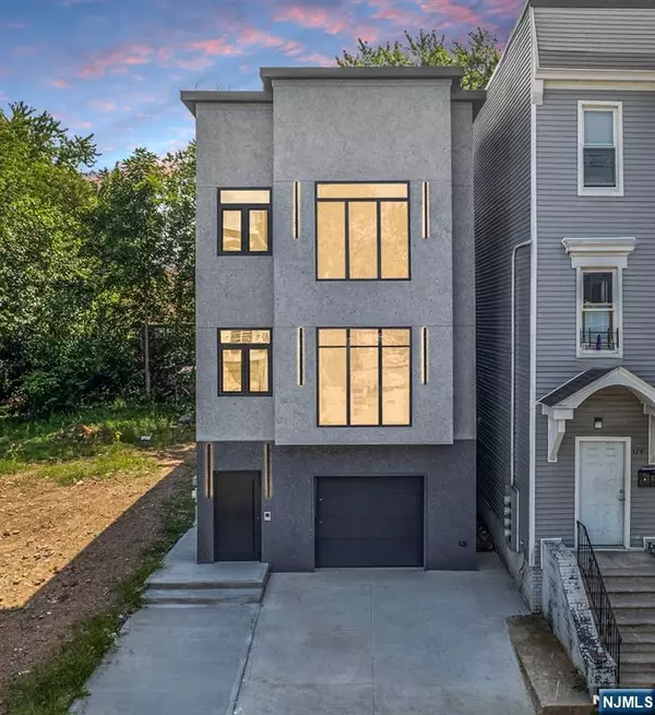 372 21st ST, Irvington, NJ 07111
