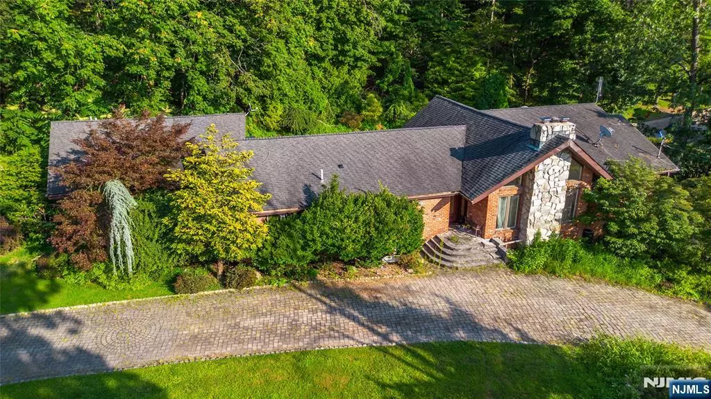 112 King George RD, Warren, NJ 07059