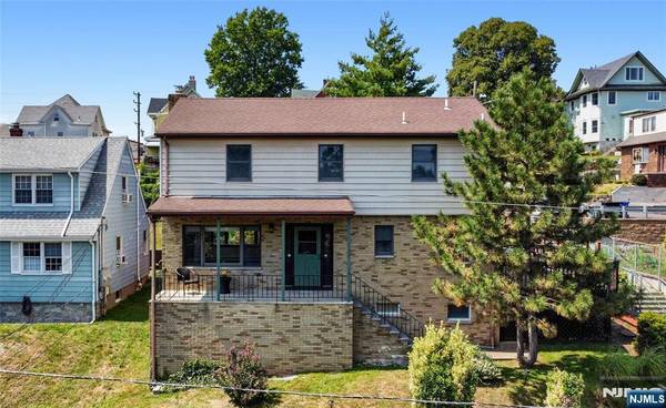 540 5th ST, Carlstadt, NJ 07072