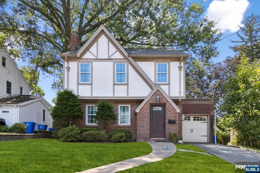 22 Elm ST, Tenafly, NJ 07670