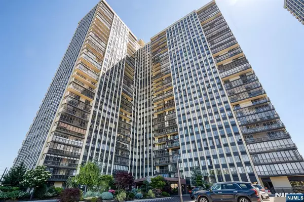 300 Winston DR #2620, Cliffside Park, NJ 07010