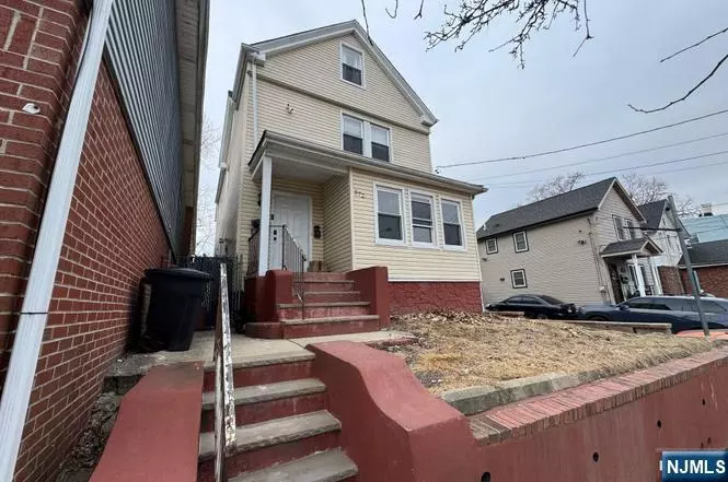 572 Christopher ST #1, Orange, NJ 07050