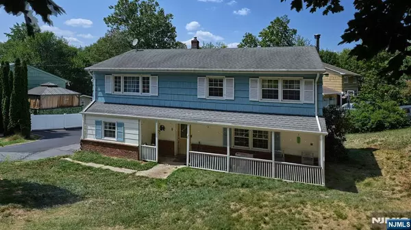 Wanaque, NJ 07465,5 Wolfe DR