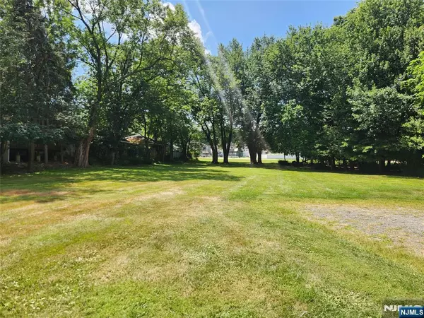 67 Van Pelt, Little Falls, NJ 07424