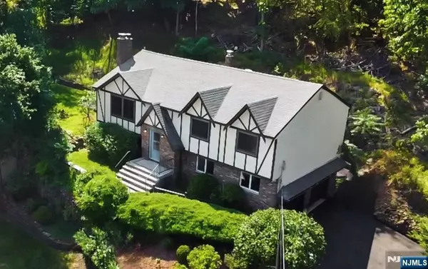 6 Hazel ST, Woodland Park, NJ 07424