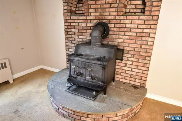 Mahwah, NJ 07430,79 N Ramapo