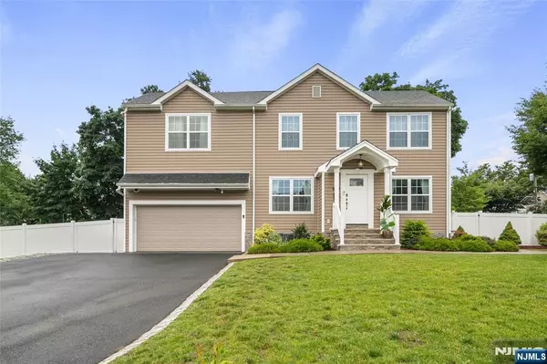 322 E Midland AVE, Paramus, NJ 07652