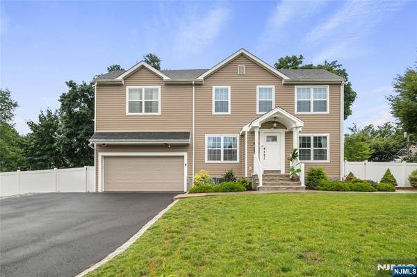 322 E Midland AVE, Paramus, NJ 07652
