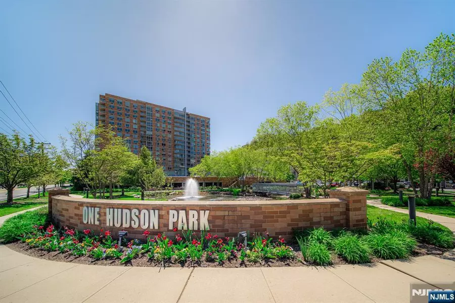 707 Hudson PARK #707, Edgewater, NJ 07020
