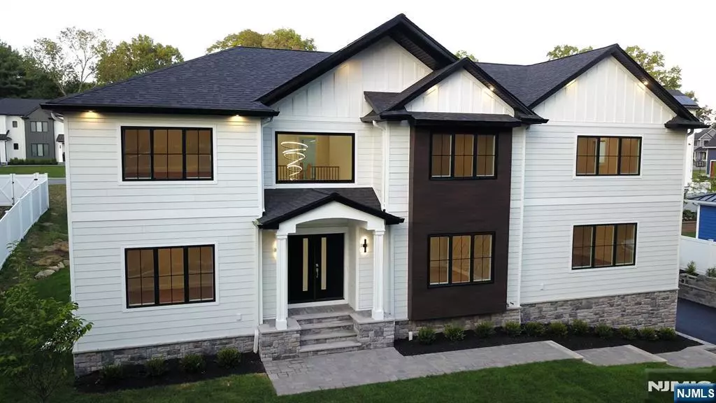 Mahwah, NJ 07430,796 Wyckoff AVE