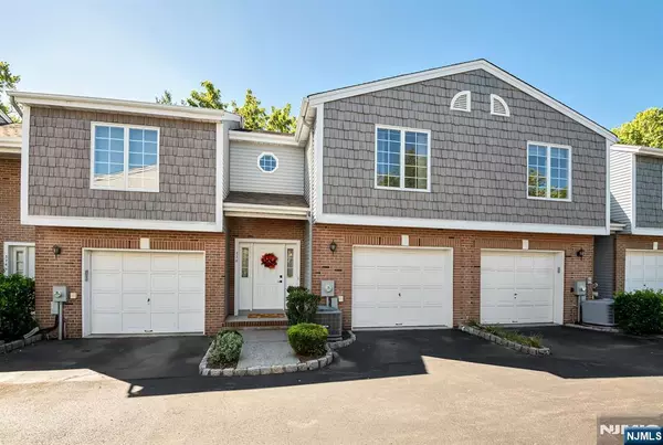 Cresskill, NJ 07626,376 Madison AVE #T056