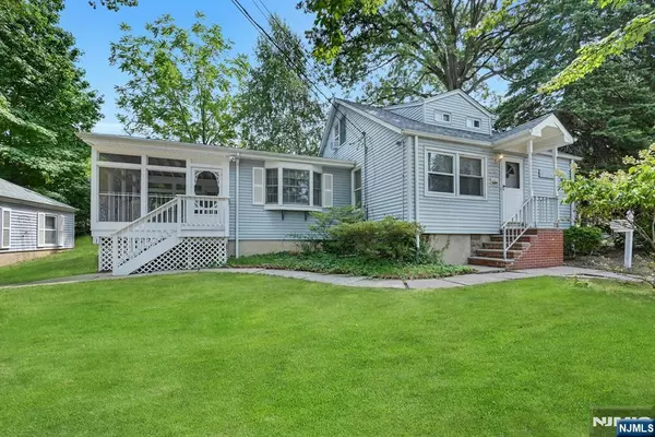 88 Pyle ST, Oradell, NJ 07649