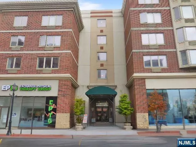 1210 City PL, Edgewater, NJ 07020