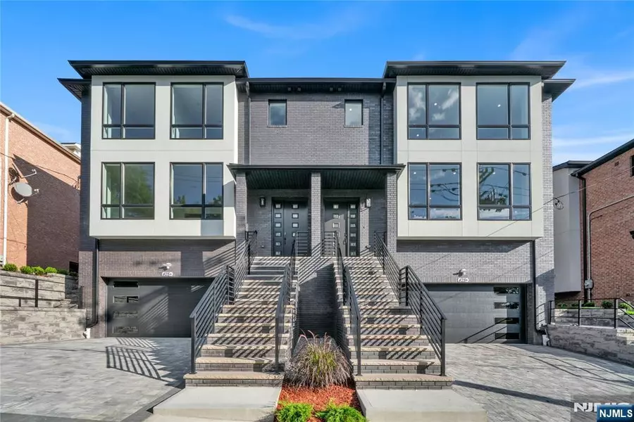 428 6th ST #B, Palisades Park, NJ 07650