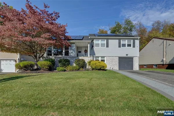 11 Buckingham, West Orange, NJ 07052