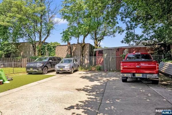 Kearny, NJ 07032,21-23 Ann ST