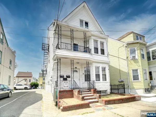 1026-1028 E 22nd ST, Paterson, NJ 07513