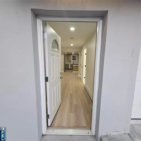 679 Greeley AVE, Fairview, NJ 07022