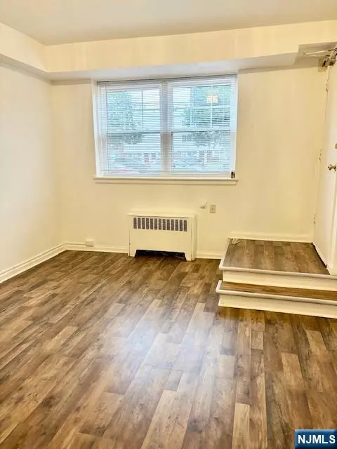 Rutherford, NJ 07070,52A Hastings AVE #52A