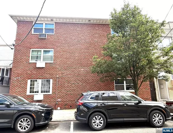 7020 Polk ST #4, West New York, NJ 07093