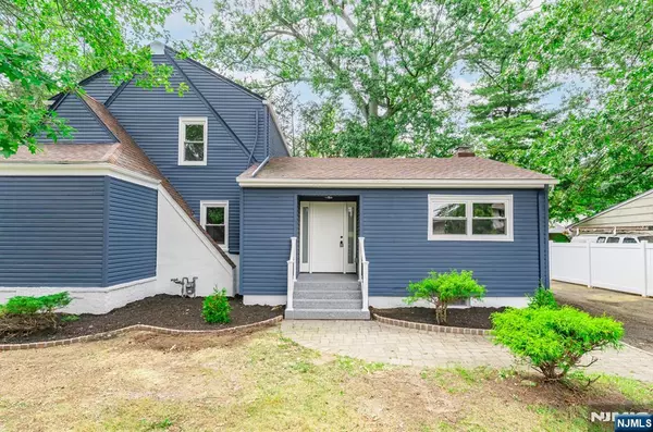 351 Kinderkamack RD, Hillsdale, NJ 07642