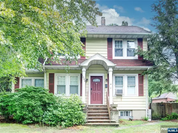 1093 Lynwood AVE, New Milford, NJ 07646