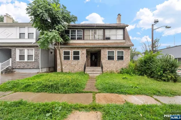 323 Glenwood AVE, East Orange, NJ 07017