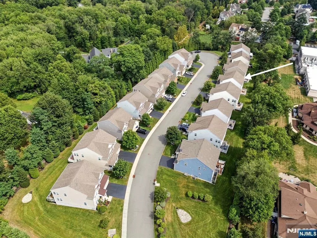 Hanover Township, NJ 07981,9 Barberry CT